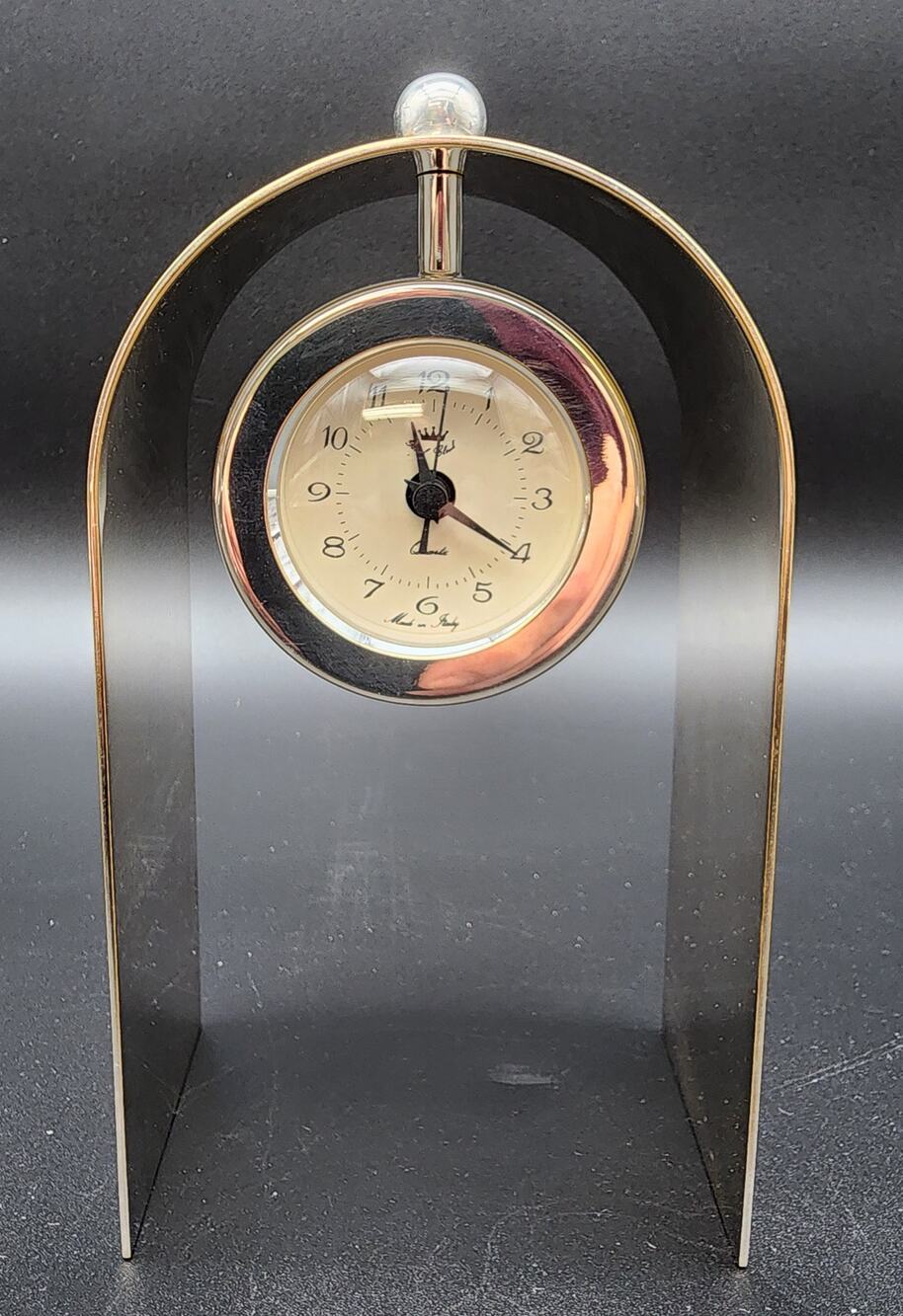 Vintage Italian Brass Arch Desk Clock – Quartz, Sculptural Design, Works Perfect